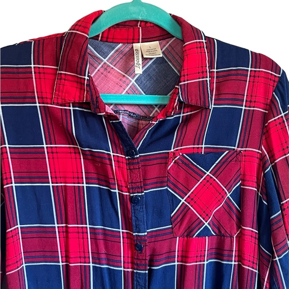 Passport Red and Blue Plaid Button Up Size Large - Picture 2 of 6